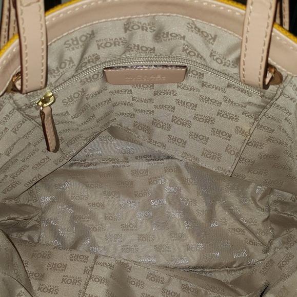 Handbag - Picture 2 of 3